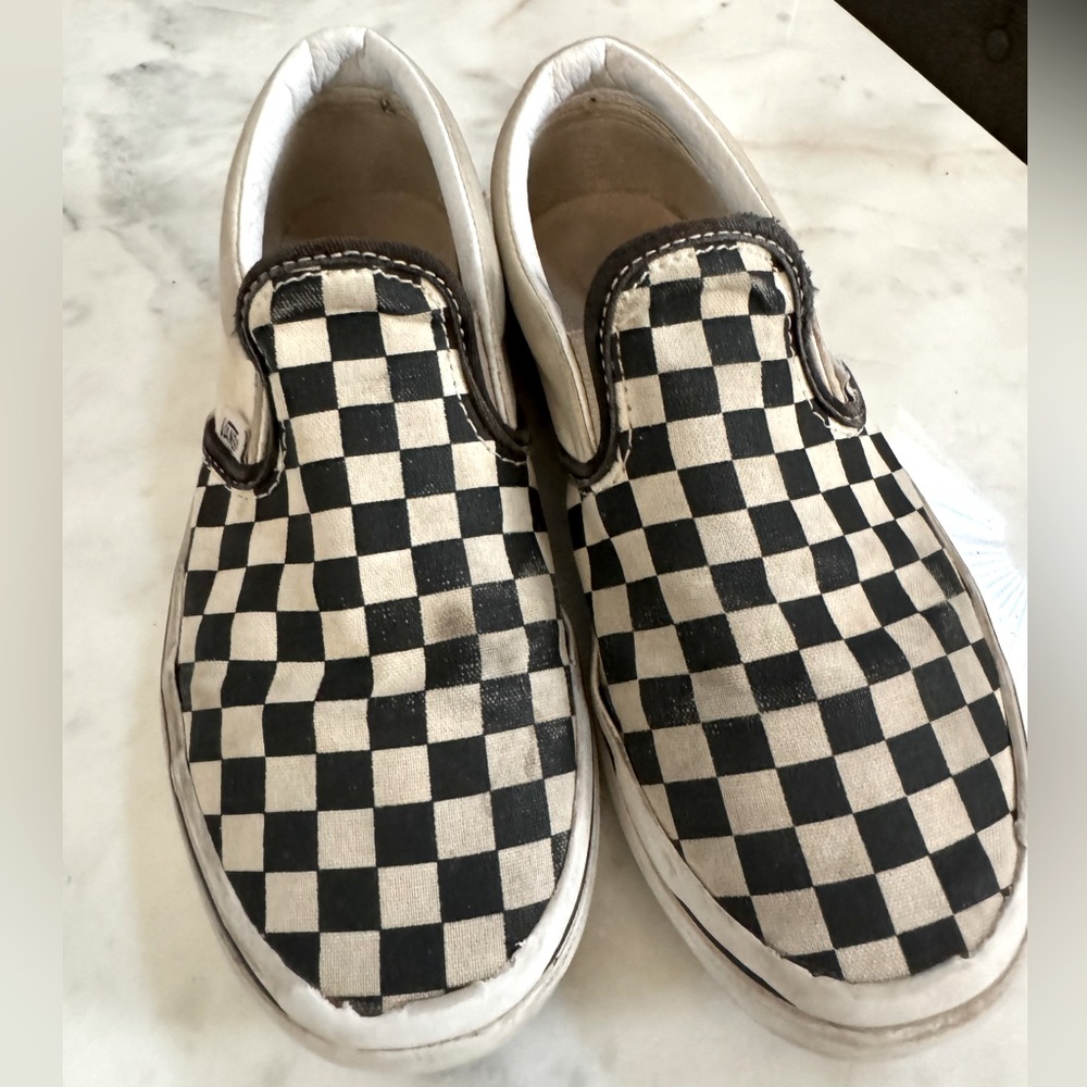 Big boys size 3 black and white checkered slip on Vans